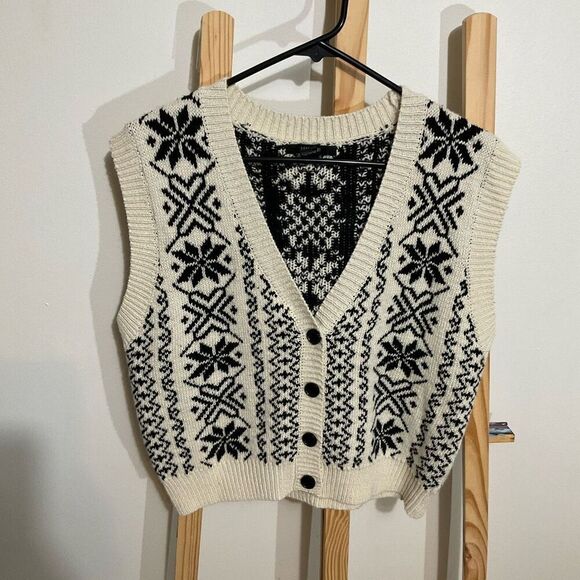 Forever 21 Jackets & Blazers - Forever 21 sweater vest, ivory, white black knit button up womens size medium